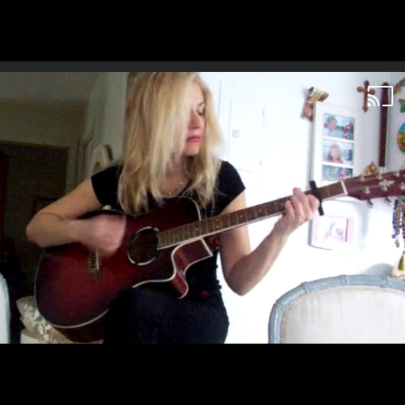 Meet your Posher, Christine 🇨🇦 💕 - Picture 17 of 17